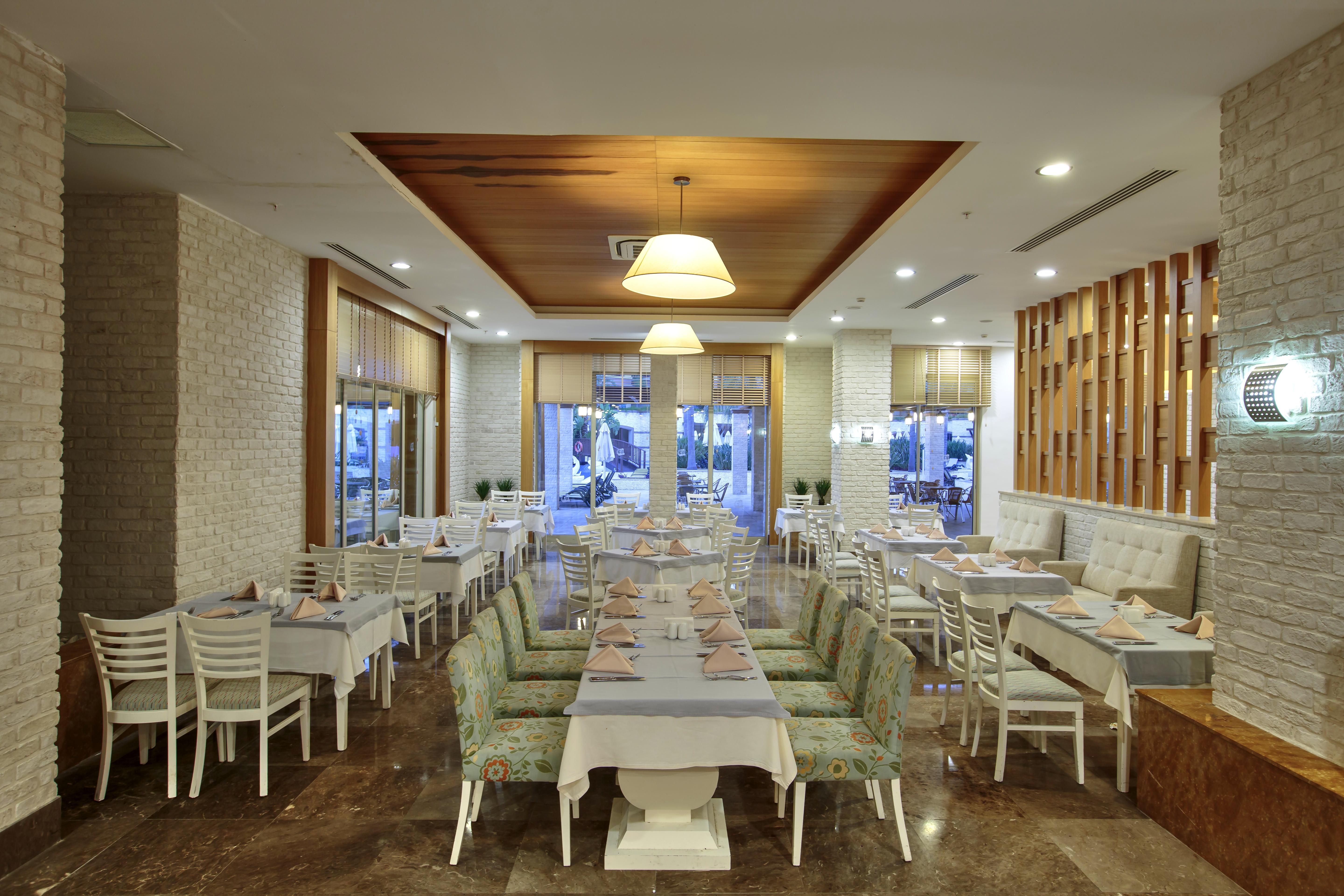 Sunis Kumkoey Beach Resort Hotel & Spa Сиде Екстериор снимка