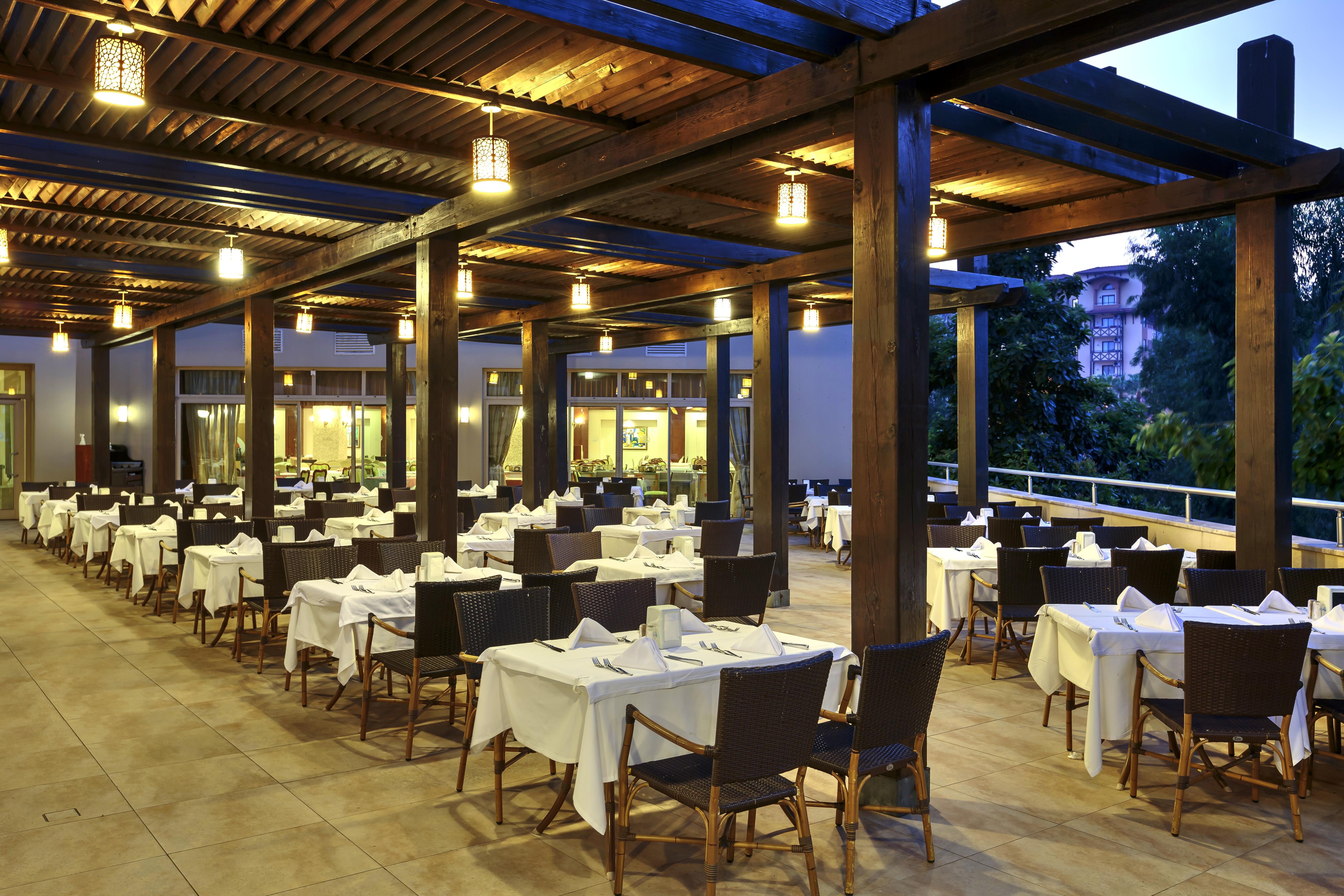 Sunis Kumkoey Beach Resort Hotel & Spa Сиде Екстериор снимка