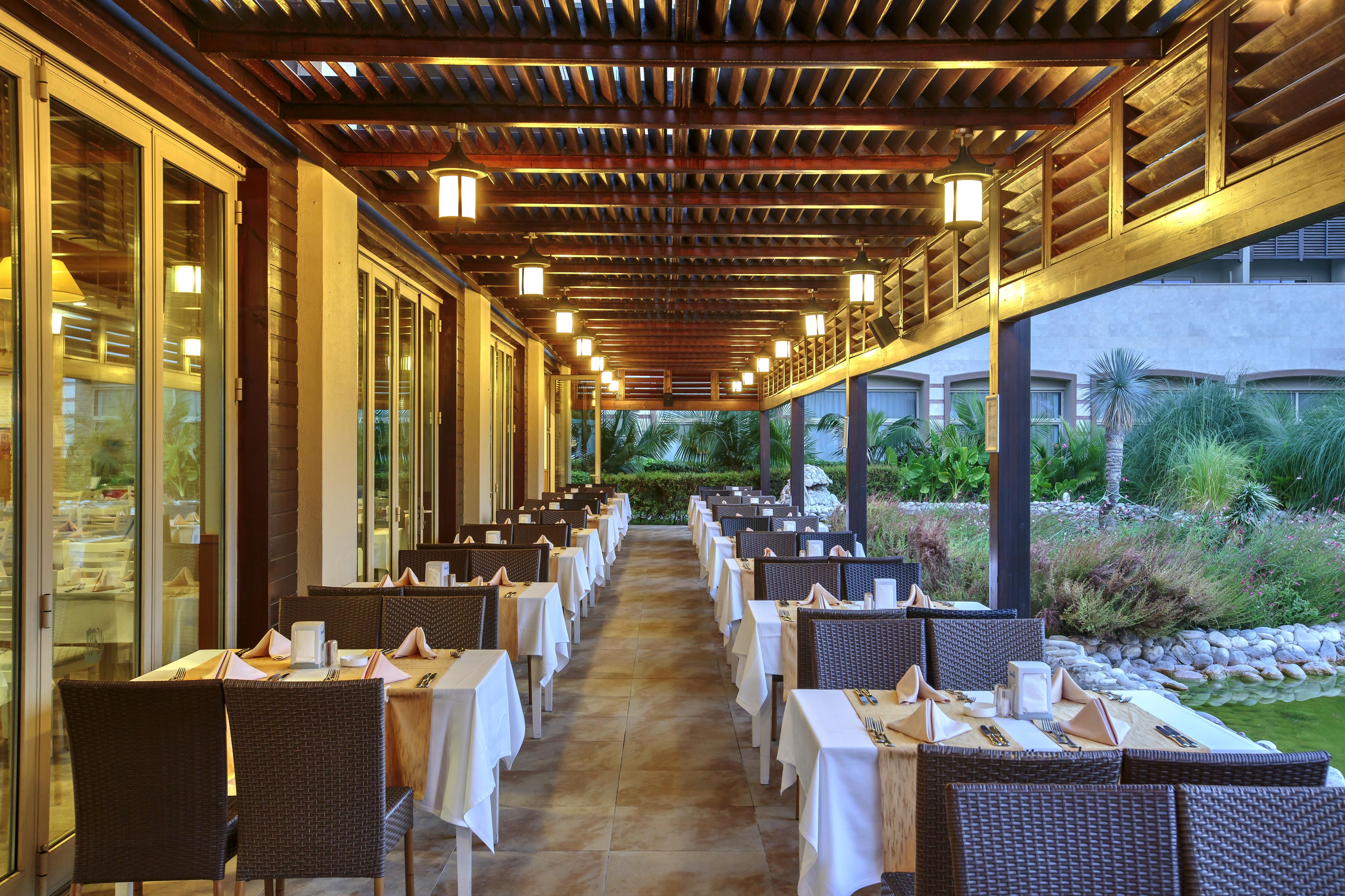Sunis Kumkoey Beach Resort Hotel & Spa Сиде Екстериор снимка